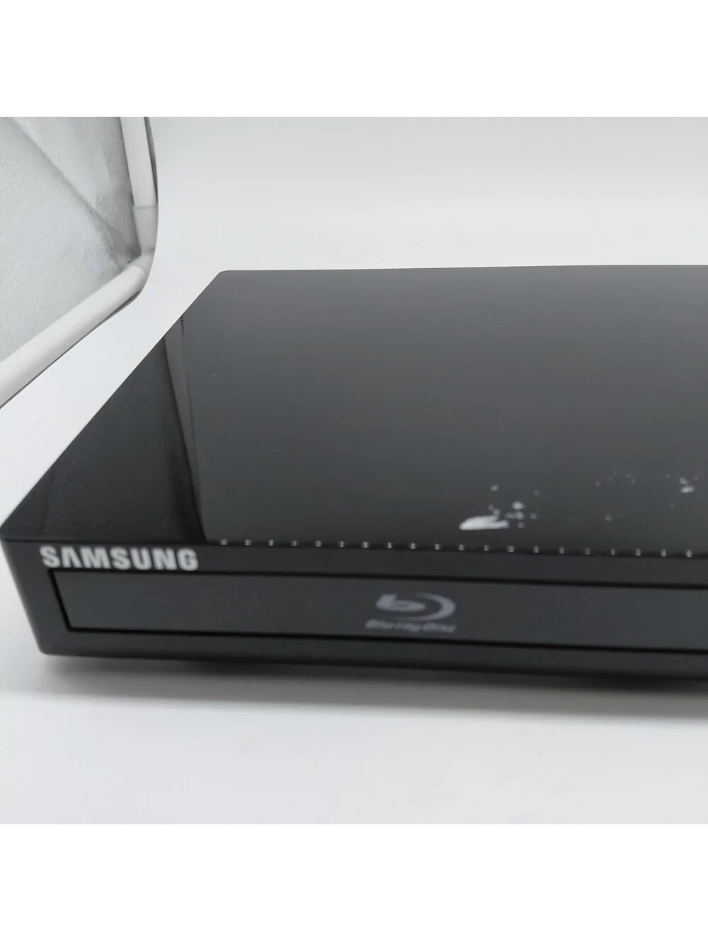 Samsung BD-F5700 Blu-ray DVD Player WiFi 1080p Streaming HDMI Remote Tested